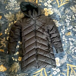 Marmot black 700 fill down puffer coat long-girls L